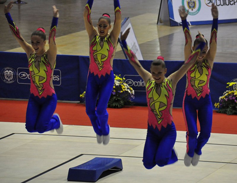 К.Сачик ліворуч у збірній команді України  на Всесвітніх іграх в Колумбії, 2013 р.