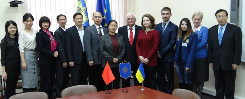 делегація Управління у справах іноземних фахівців провінції Гуандун в КПІ