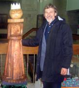 В.Пушкін біля своєї скульптури Сесія